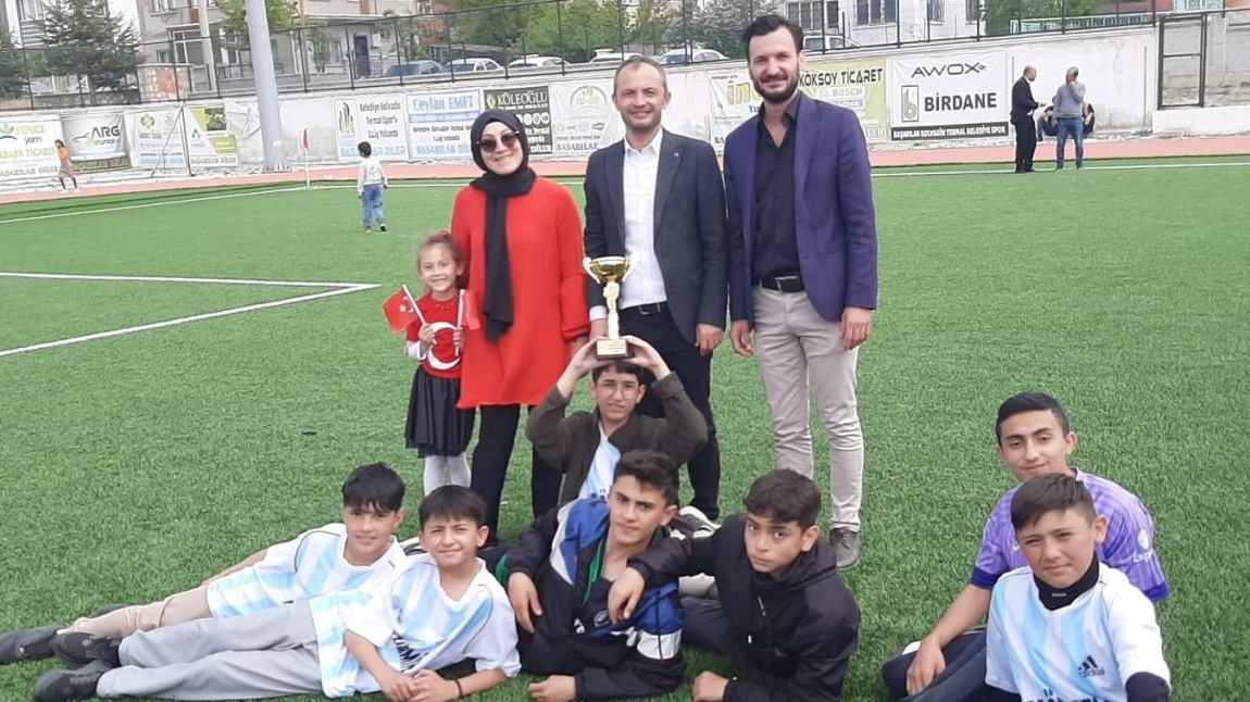 Okul Futbol Takımımız İlçe 2.'si Oldu